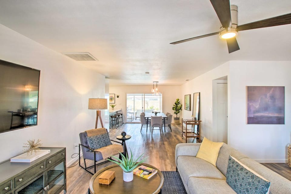 Fire Pit, Heated Pool: Central Tempe Escape! House in Tempe