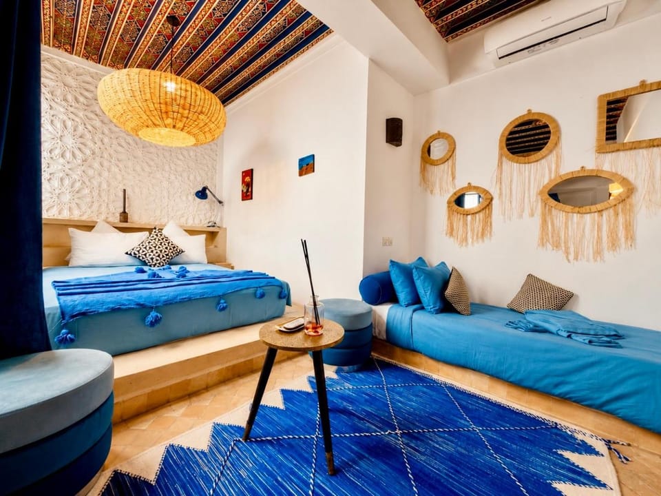 Bed, Photo of the whole room, air conditioner