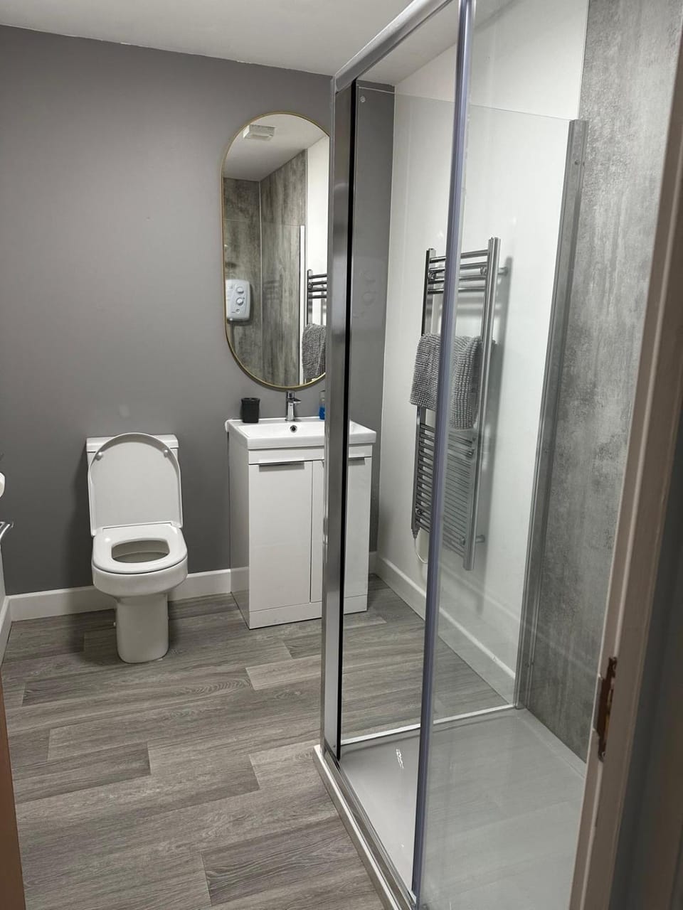 Shower, Toilet, Bathroom