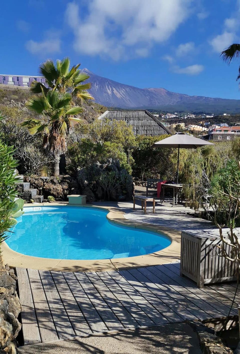 Nearby landmark, Swimming pool