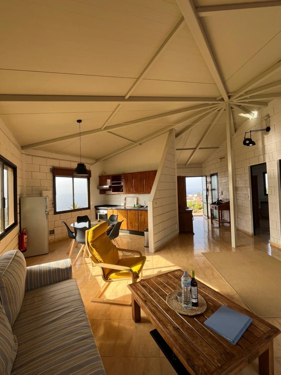 Living room, Dining area, kitchen