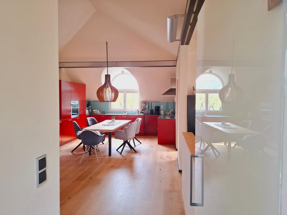 Mansarde Zeder in Privatvilla im Zentrum Merans Apartment in Merano