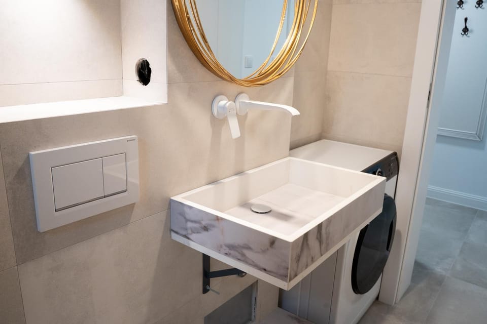 Bathroom, washing machine