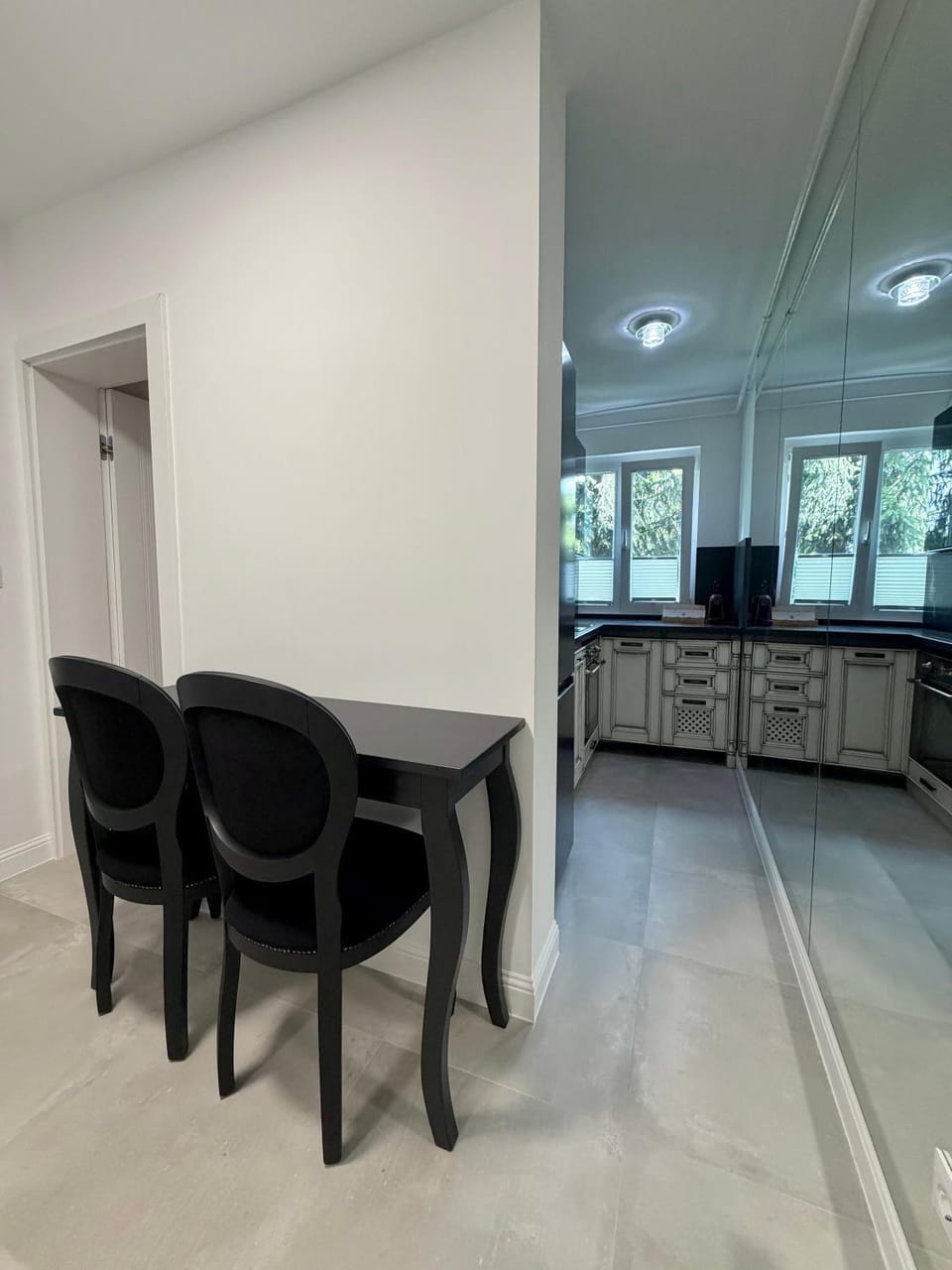 Kitchen or kitchenette, Lobby or reception
