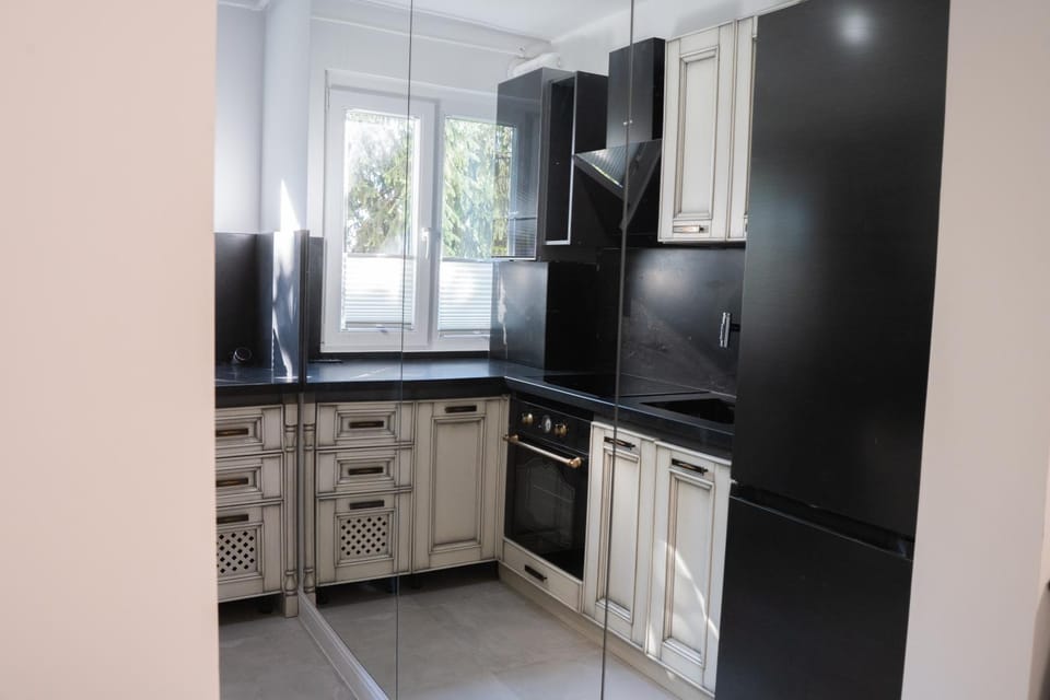 Kitchen or kitchenette, oven, stove