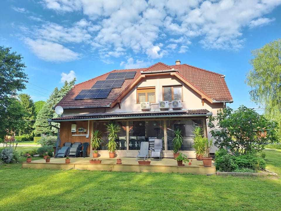 Garden, Garden, Balcony/Terrace