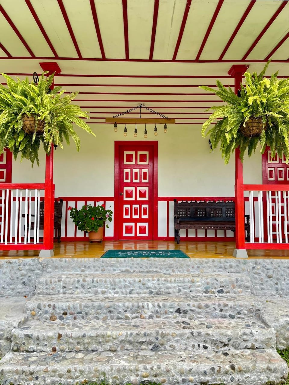 Facade/entrance