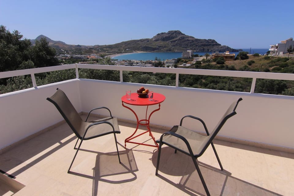 Balcony/Terrace, City view, Garden view, Mountain view