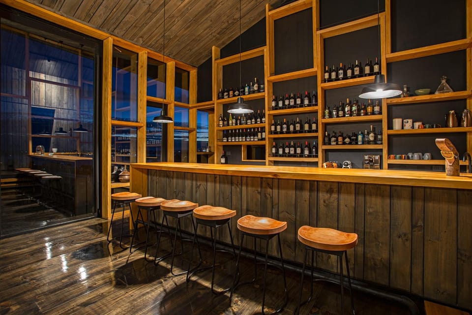 Lounge or bar