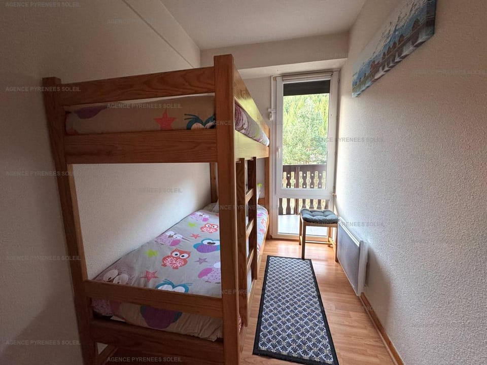 Appart 6 pers aux pieds des pistes avec balcon, wifi, parking - FR-1-295-183 Apartment in Occitanie