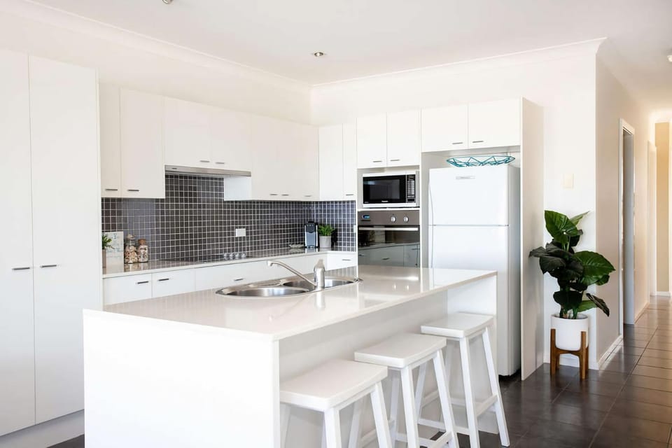 Kitchen or kitchenette, minibar, pet friendly, stove