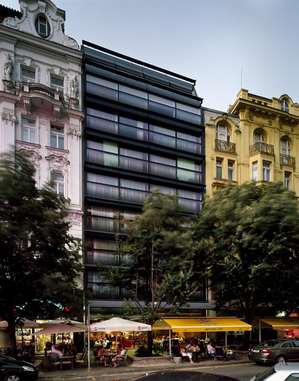 Property building, Facade/entrance, Day, Location