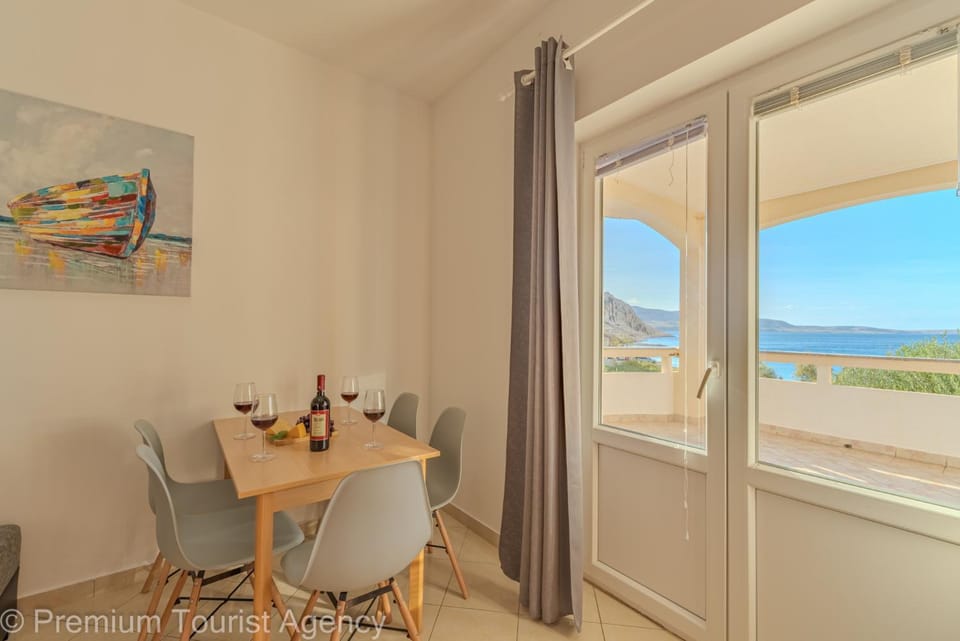 Natural landscape, Dining area, Mountain view, Sea view