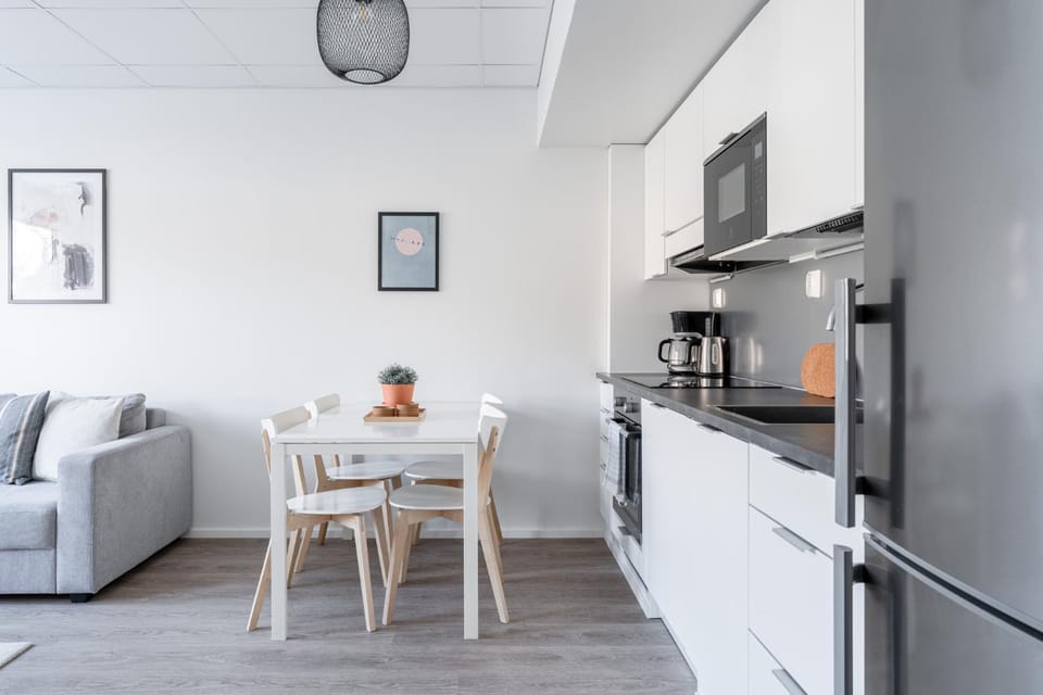 Dining area, kitchen