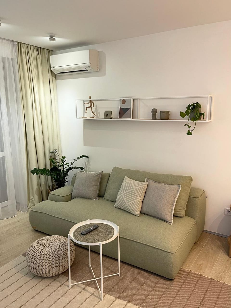 Communal lounge/ TV room, Living room