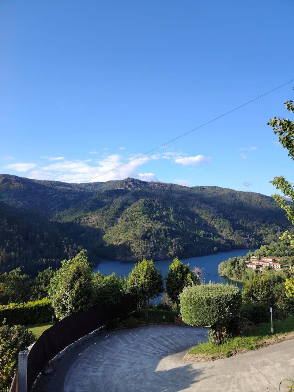 Day, Natural landscape, Lake view, Mountain view, River view
