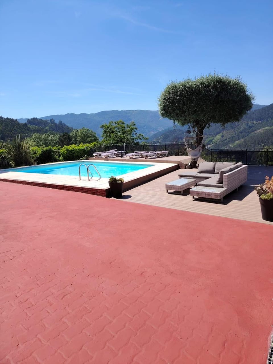 Natural landscape, Mountain view, Pool view, Swimming pool, sunbed