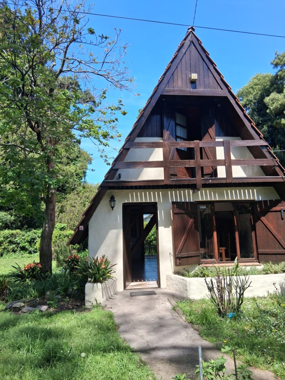 Cabaña Bosque peralta ramos House in Mar del Plata