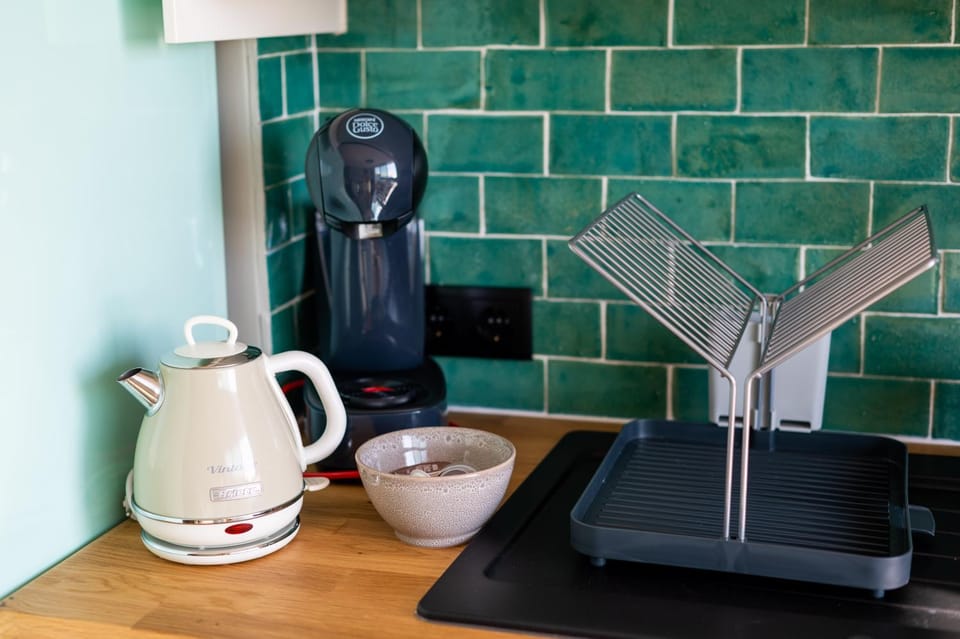 Coffee/tea facilities, Kitchen or kitchenette