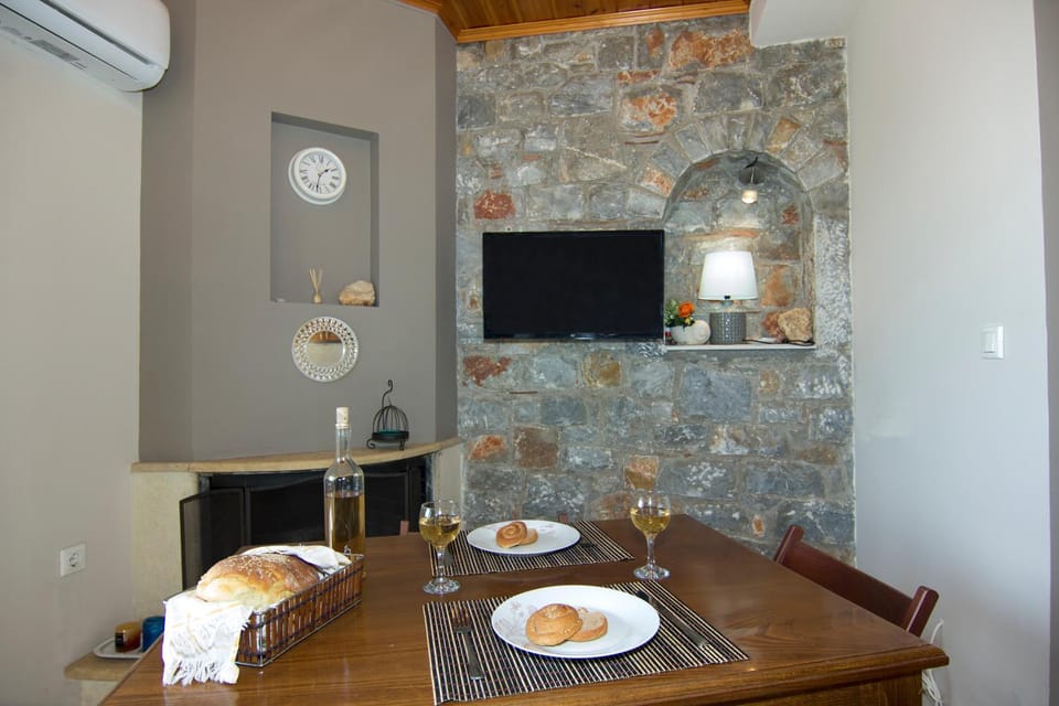 TV and multimedia, Dining area, flat iron