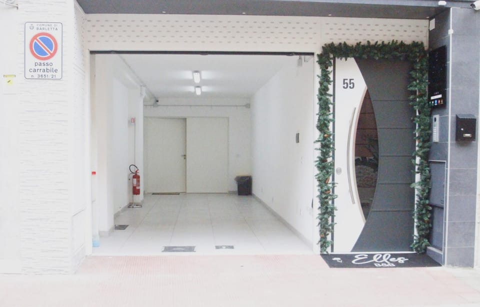 Facade/entrance, Property logo or sign, Logo/Certificate/Sign