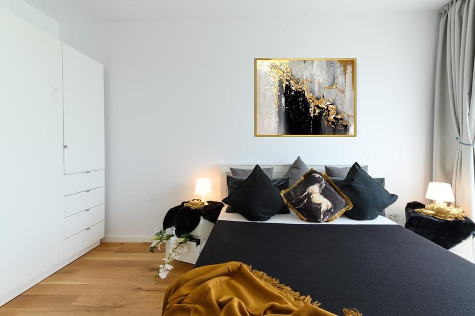Bed, Bedroom
