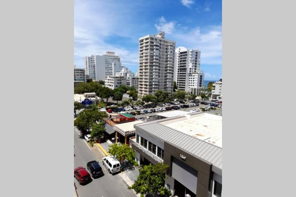 Condado San Juan Prime location 5minsWalk To Beach Apartment in San Juan