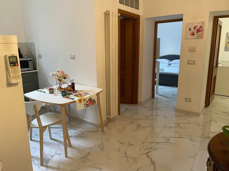 Flowers in Rome Apartment in Rome