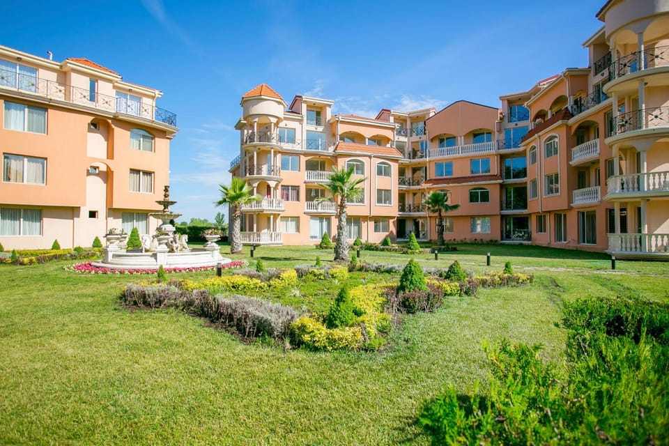 Property building, Garden
