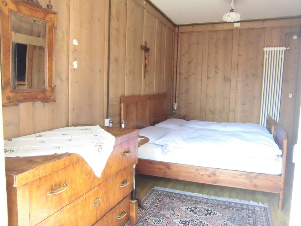 Decorative detail, Bedroom