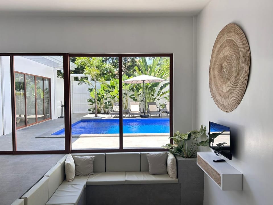 Pool view, Swimming pool