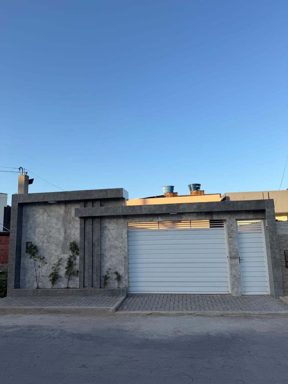 Facade/entrance