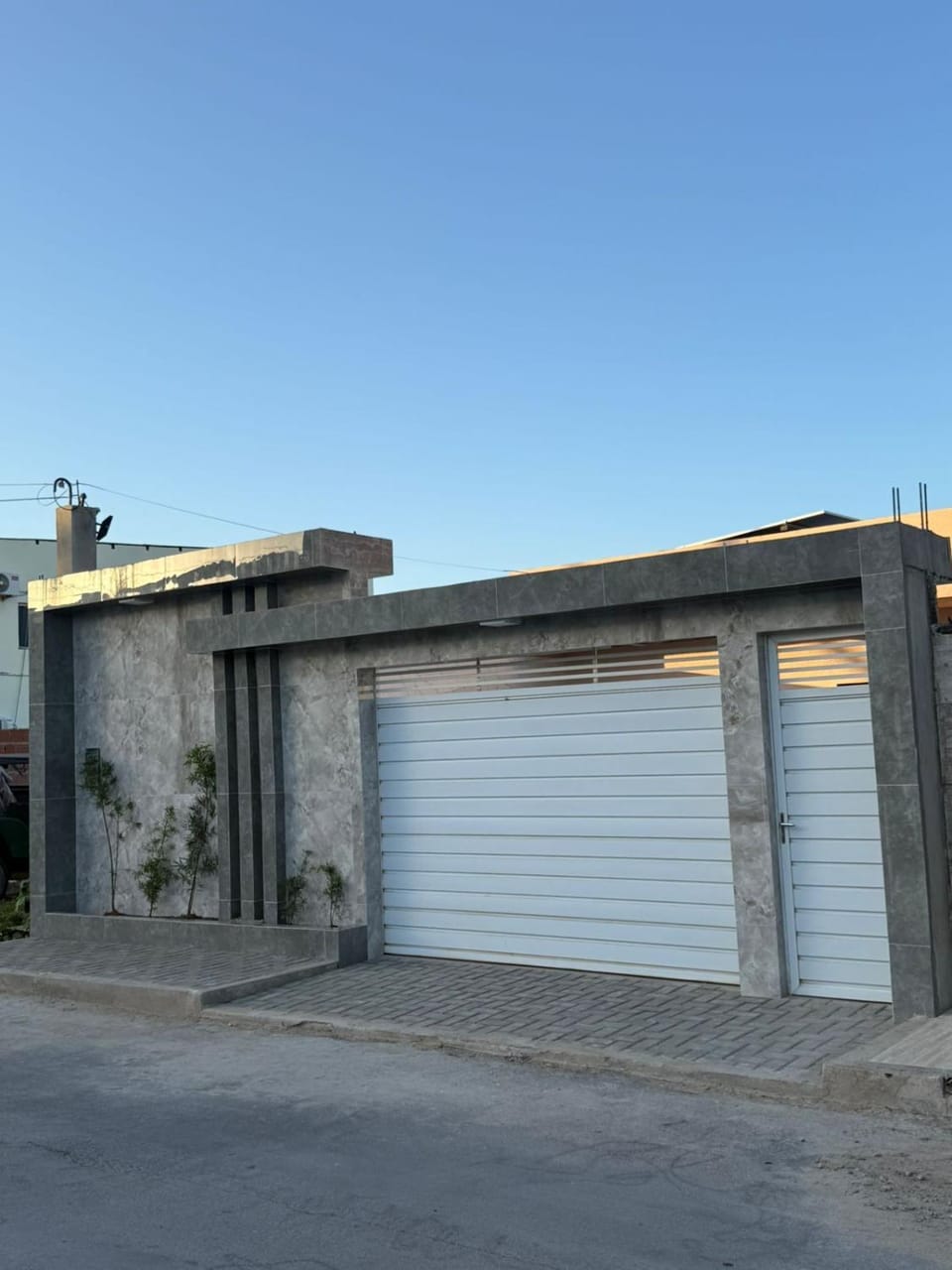 Facade/entrance