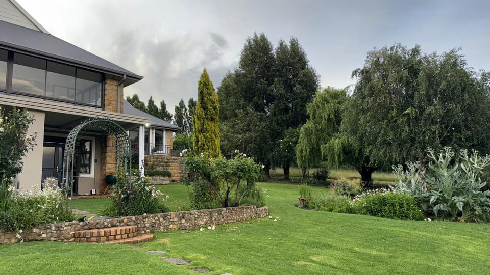 Property building, Natural landscape, Garden view