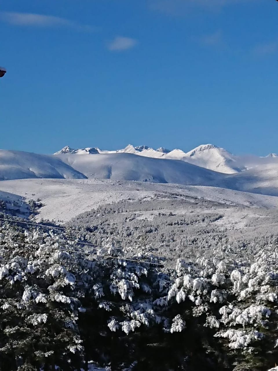 Nearby landmark, Mountain view