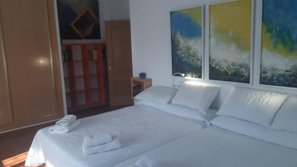Photo of the whole room
