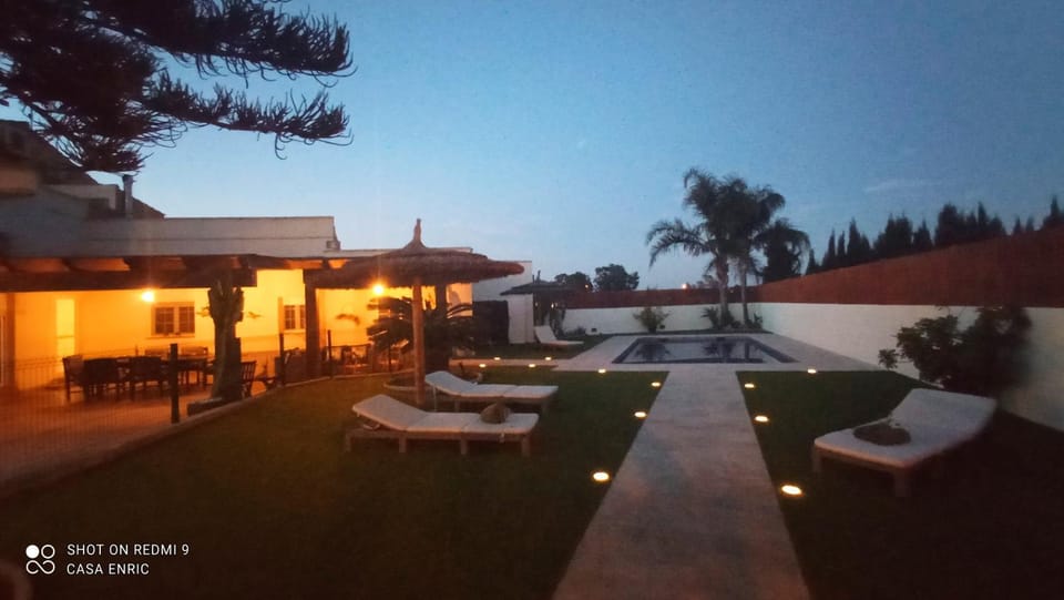 Property building, Garden, Pool view, Swimming pool