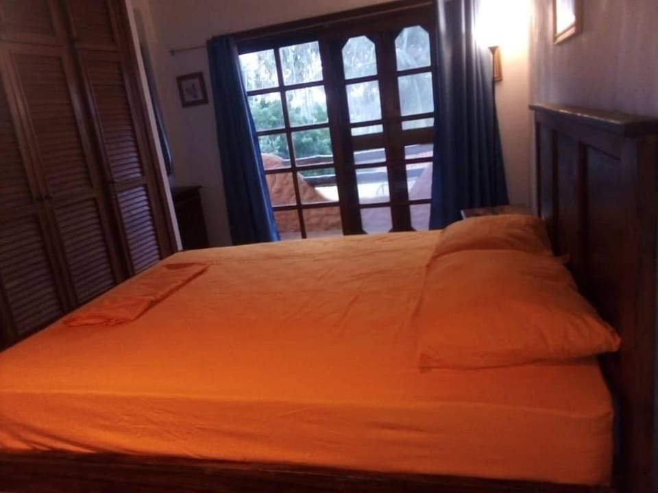Villa Vacacionales Los Cayos Con Playa Privada House in Venezuela