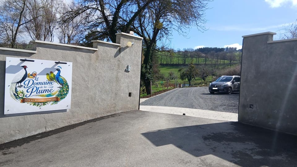 Facade/entrance, Property logo or sign, Parking