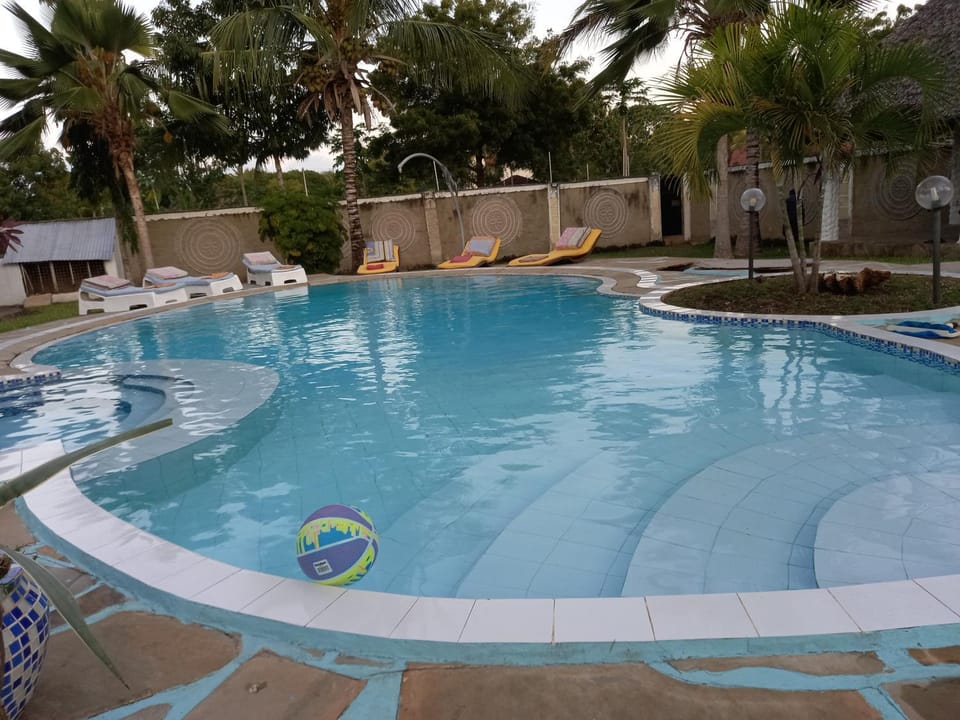 Swimming pool