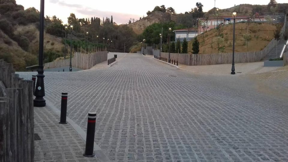 Neighbourhood, Street view