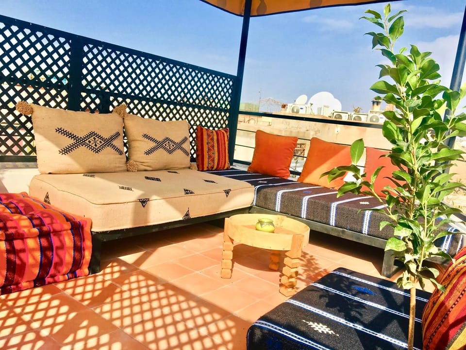 Property building, Seating area, Internal: Not applicable to any particular room