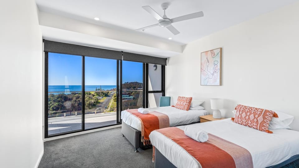 Bed, Balcony/Terrace, Bedroom, Sea view