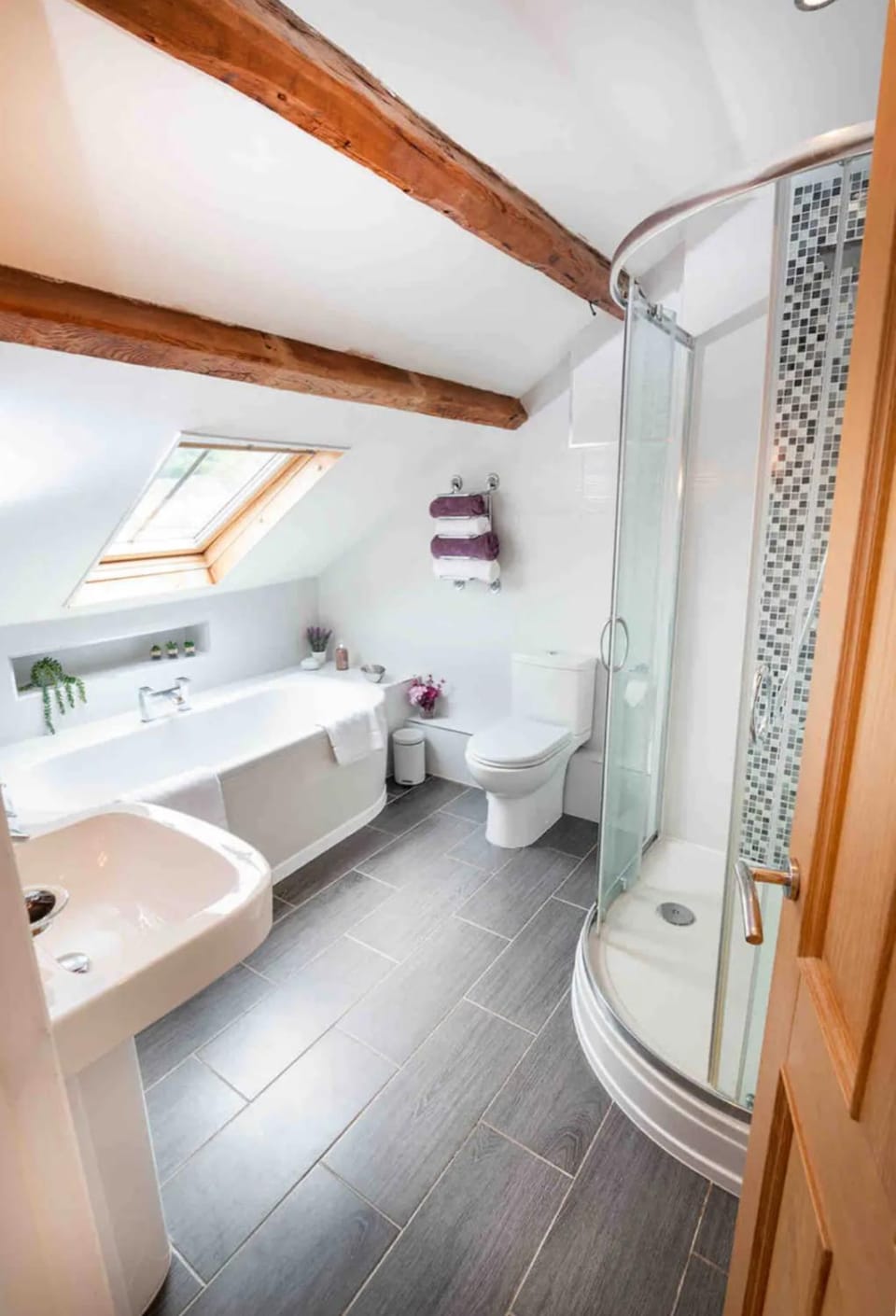 Shower, Toilet, Bathroom, Bath, towels