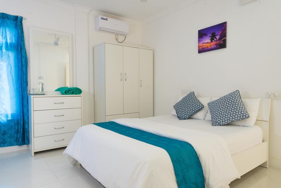 Bedroom, Guests, Garden view, heating, air conditioner