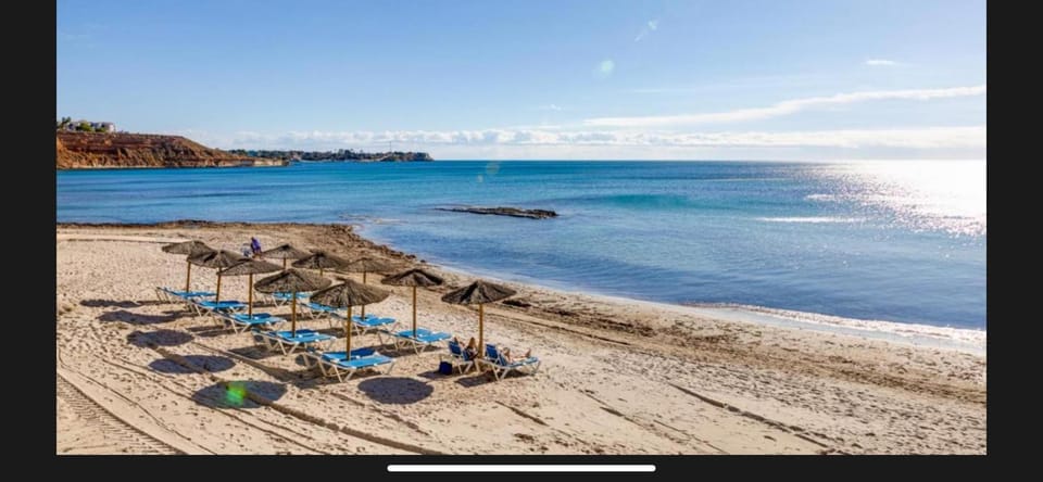 Apt - Sleeps 4 - Balcony - Communal Pool Apartment in Vega Baja del Segura