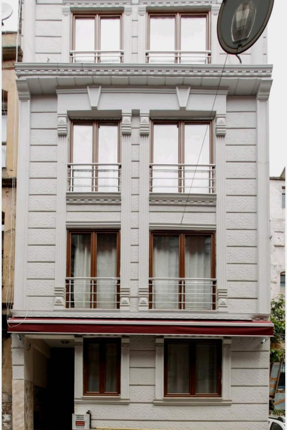 Property building, Facade/entrance