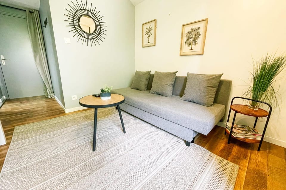 #A6 Chez Mimi Studio La Tronche Near hospital Apartment in Grenoble