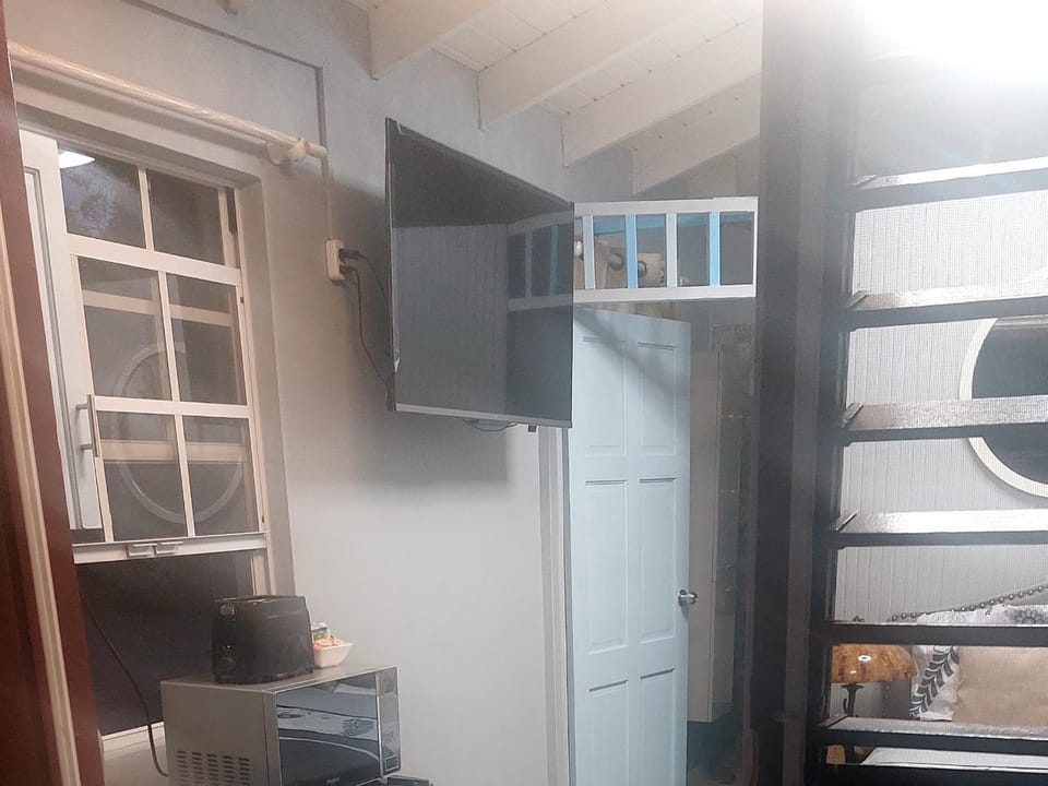 Carmen's Cozy Studio Apartment in Bridgetown
