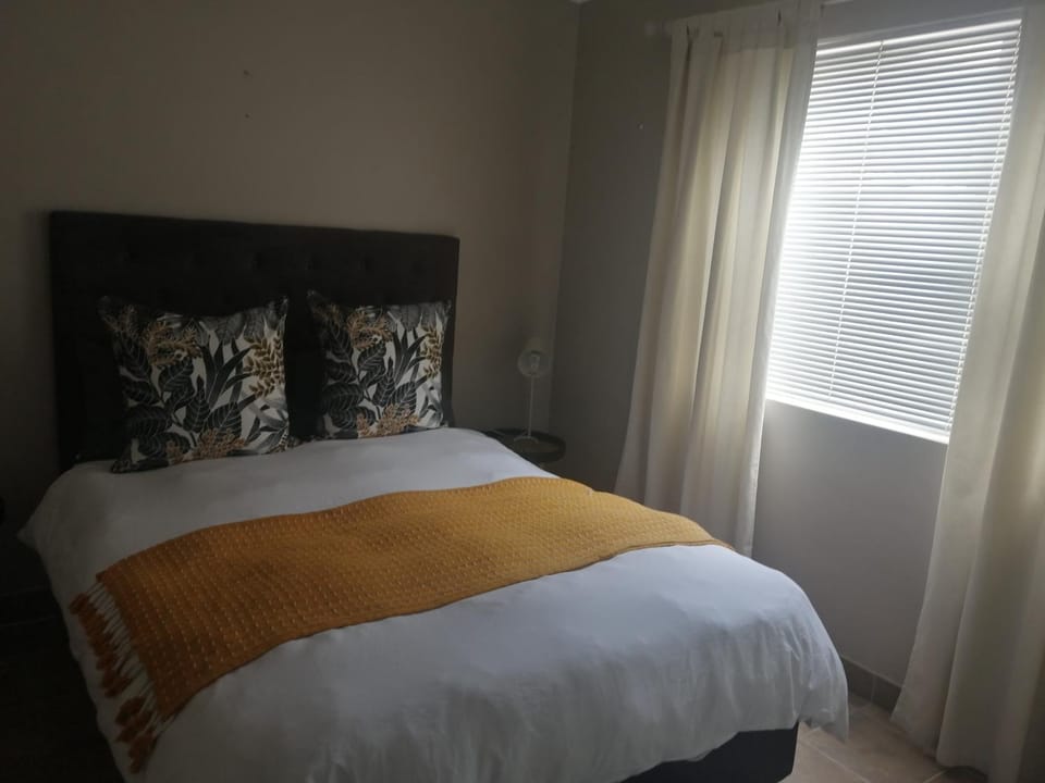 Ons Strandhuisie Mh18 in Pearly Beach House in Western Cape